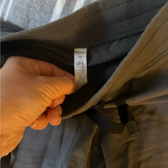 ALO Yoga Charcoal Gray Shorts - Picture 5 of 6